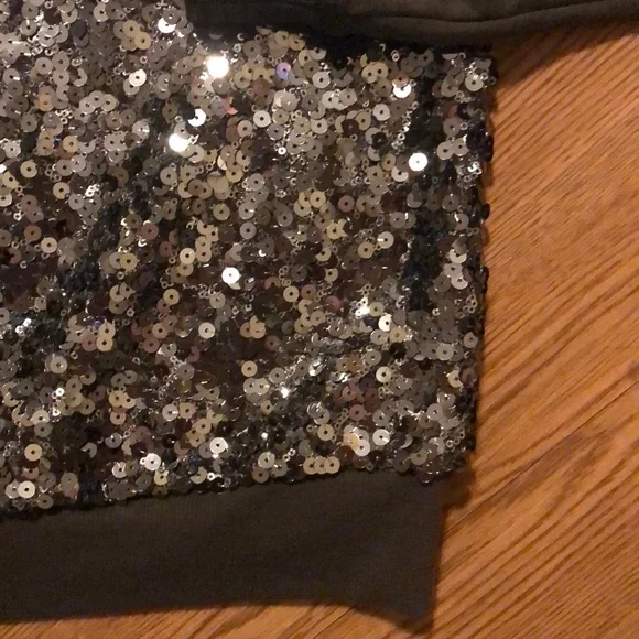 NWOT Forever 21 Sequin Sweater. Size Small. - Picture 8 of 9